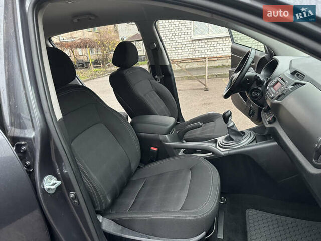 Серый Киа Sportage, объемом двигателя 1.69 л и пробегом 133 тыс. км за 12700 $, фото 19 на Automoto.ua