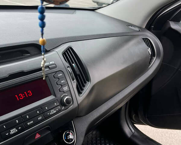 Сірий Кіа Sportage, об'ємом двигуна 2 л та пробігом 230 тис. км за 13200 $, фото 11 на Automoto.ua