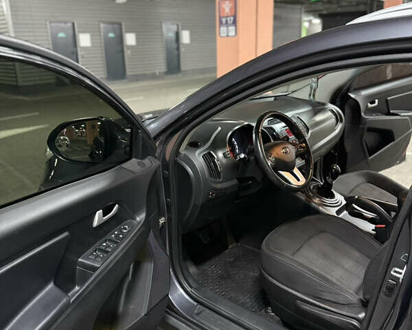 Серый Киа Sportage, объемом двигателя 1.7 л и пробегом 106 тыс. км за 13200 $, фото 13 на Automoto.ua