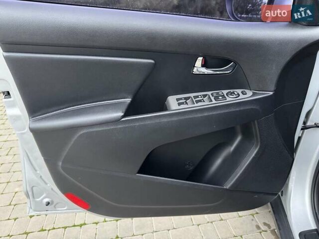 Серый Киа Sportage, объемом двигателя 2 л и пробегом 161 тыс. км за 13999 $, фото 31 на Automoto.ua