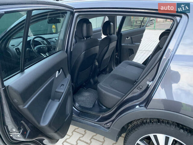 Сірий Кіа Sportage, об'ємом двигуна 1.7 л та пробігом 275 тис. км за 13000 $, фото 5 на Automoto.ua