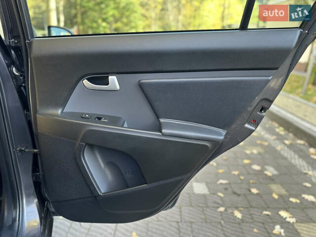 Серый Киа Sportage, объемом двигателя 2 л и пробегом 197 тыс. км за 14599 $, фото 162 на Automoto.ua