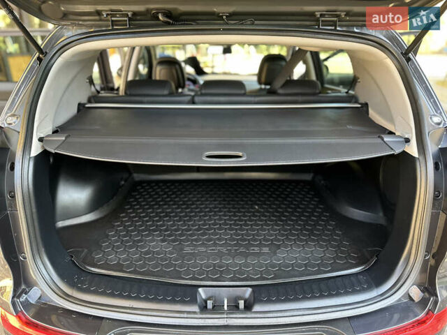 Серый Киа Sportage, объемом двигателя 2 л и пробегом 197 тыс. км за 14599 $, фото 175 на Automoto.ua