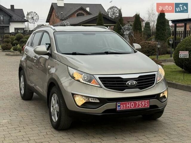 Серый Киа Sportage, объемом двигателя 1.6 л и пробегом 110 тыс. км за 11999 $, фото 3 на Automoto.ua