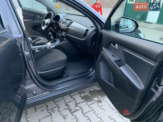 Сірий Кіа Sportage, об'ємом двигуна 1.7 л та пробігом 275 тис. км за 13000 $, фото 11 на Automoto.ua
