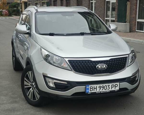 Серый Киа Sportage, объемом двигателя 2 л и пробегом 216 тыс. км за 13299 $, фото 2 на Automoto.ua