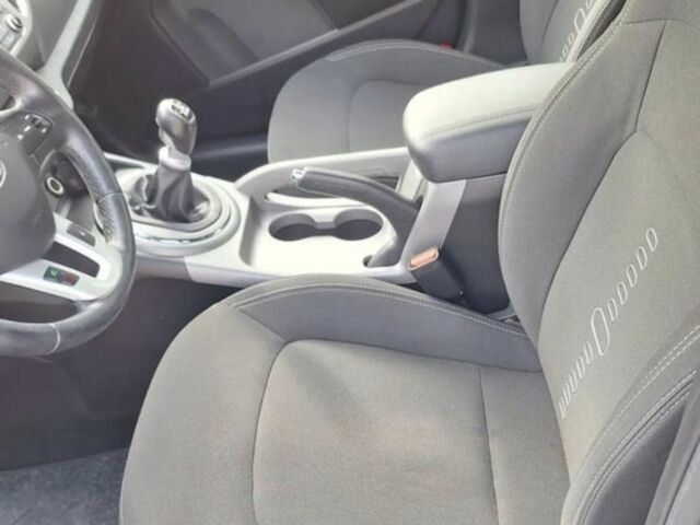 Серый Киа Sportage, объемом двигателя 1.6 л и пробегом 221 тыс. км за 4100 $, фото 5 на Automoto.ua