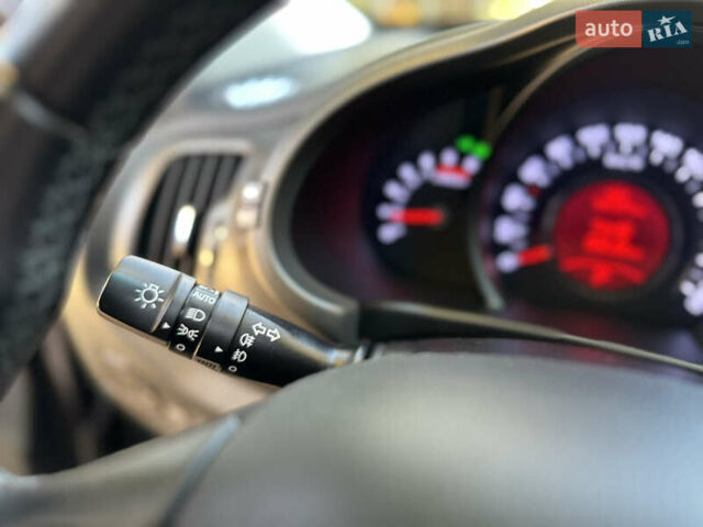 Серый Киа Sportage, объемом двигателя 2 л и пробегом 197 тыс. км за 14599 $, фото 131 на Automoto.ua