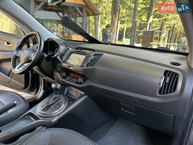 Серый Киа Sportage, объемом двигателя 2 л и пробегом 197 тыс. км за 14599 $, фото 99 на Automoto.ua