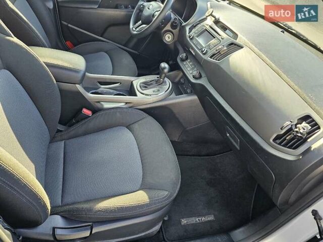 Серый Киа Sportage, объемом двигателя 2.36 л и пробегом 140 тыс. км за 12000 $, фото 11 на Automoto.ua