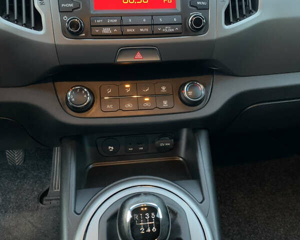 Сірий Кіа Sportage, об'ємом двигуна 1.7 л та пробігом 275 тис. км за 13000 $, фото 20 на Automoto.ua