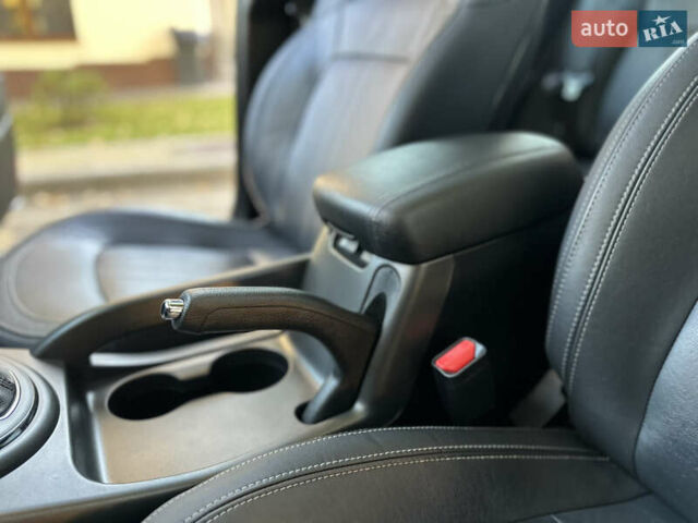 Серый Киа Sportage, объемом двигателя 2 л и пробегом 197 тыс. км за 14599 $, фото 140 на Automoto.ua