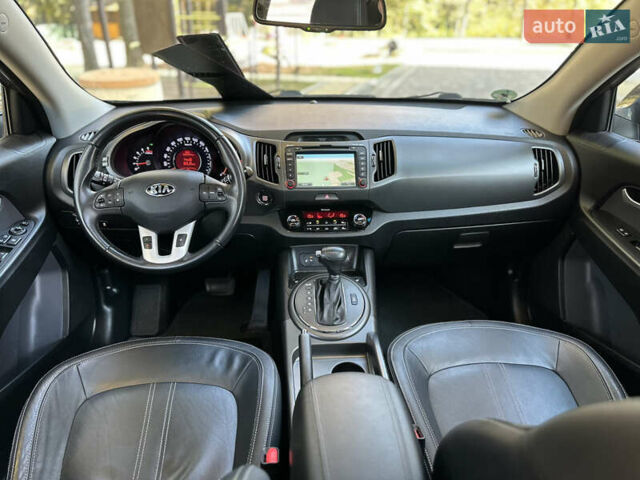 Серый Киа Sportage, объемом двигателя 2 л и пробегом 197 тыс. км за 14599 $, фото 4 на Automoto.ua