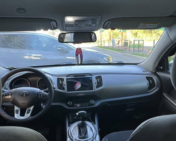 Серый Киа Sportage, объемом двигателя 2 л и пробегом 190 тыс. км за 15500 $, фото 9 на Automoto.ua