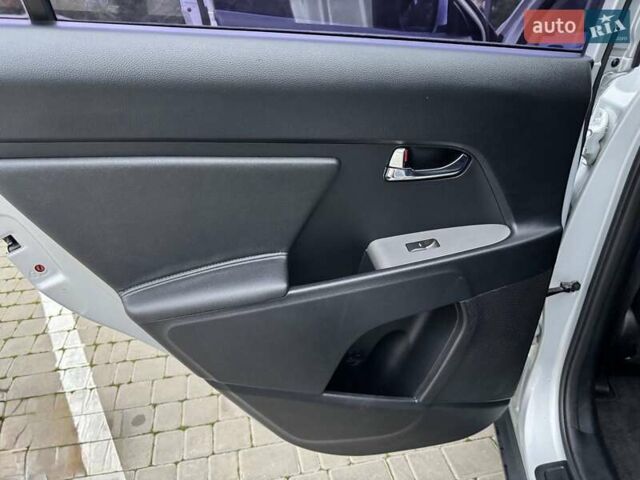 Серый Киа Sportage, объемом двигателя 2 л и пробегом 161 тыс. км за 13999 $, фото 32 на Automoto.ua