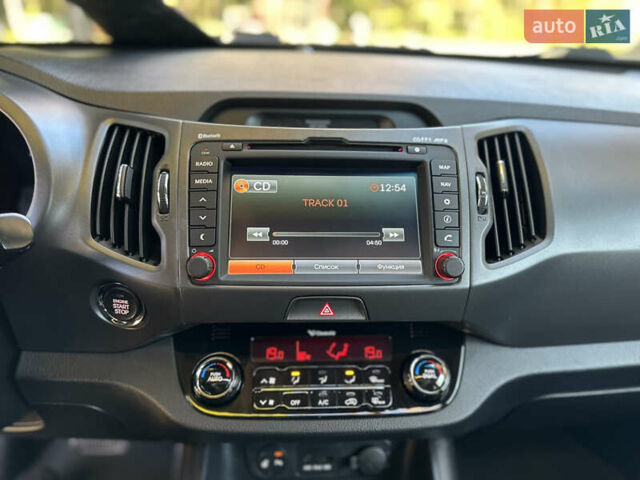 Серый Киа Sportage, объемом двигателя 2 л и пробегом 197 тыс. км за 14599 $, фото 128 на Automoto.ua