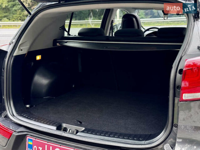 Серый Киа Sportage, объемом двигателя 2 л и пробегом 266 тыс. км за 15600 $, фото 63 на Automoto.ua