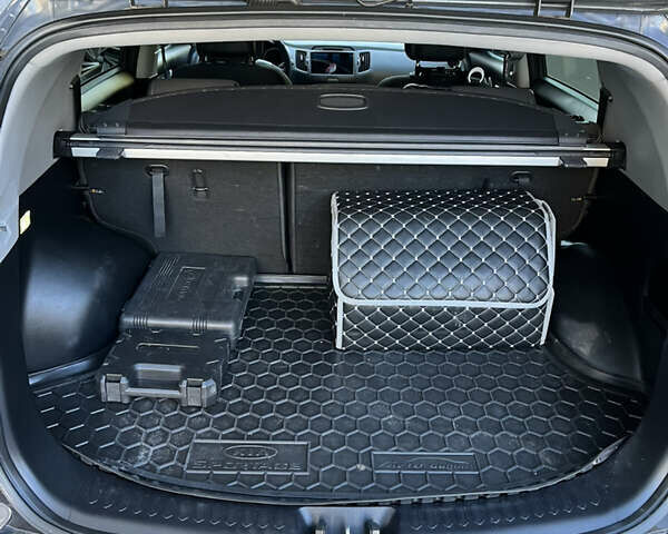 Серый Киа Sportage, объемом двигателя 2 л и пробегом 190 тыс. км за 15500 $, фото 20 на Automoto.ua