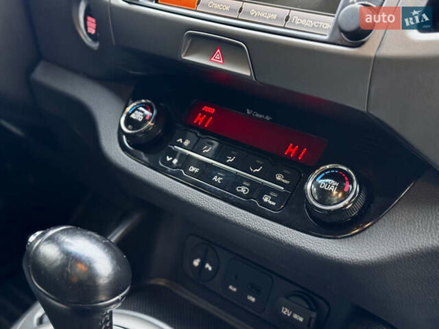 Серый Киа Sportage, объемом двигателя 2 л и пробегом 266 тыс. км за 15600 $, фото 42 на Automoto.ua