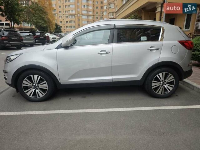 Серый Киа Sportage, объемом двигателя 2 л и пробегом 216 тыс. км за 13299 $, фото 5 на Automoto.ua