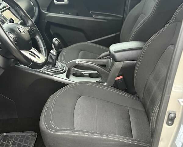 Серый Киа Sportage, объемом двигателя 1.6 л и пробегом 110 тыс. км за 11999 $, фото 25 на Automoto.ua