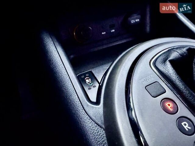 Серый Киа Sportage, объемом двигателя 2 л и пробегом 161 тыс. км за 13999 $, фото 26 на Automoto.ua