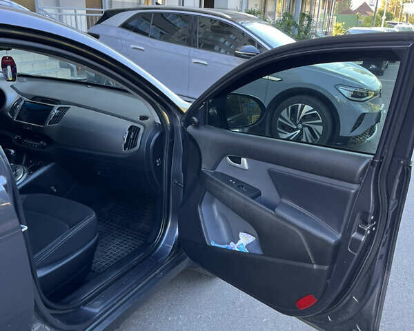 Серый Киа Sportage, объемом двигателя 2 л и пробегом 190 тыс. км за 15500 $, фото 6 на Automoto.ua