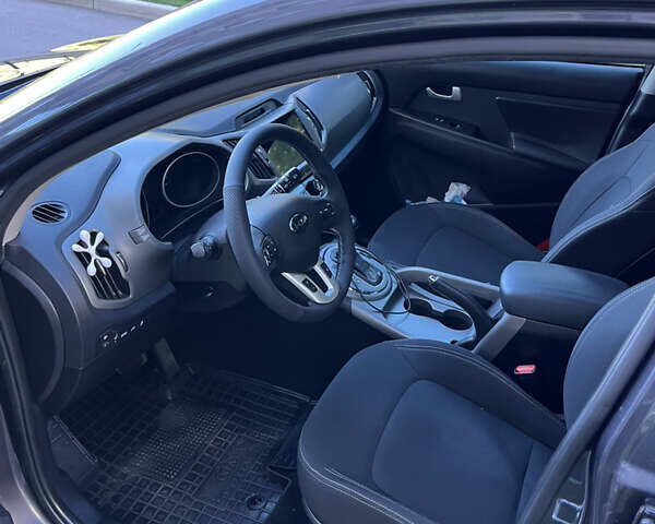 Серый Киа Sportage, объемом двигателя 2 л и пробегом 190 тыс. км за 15500 $, фото 11 на Automoto.ua