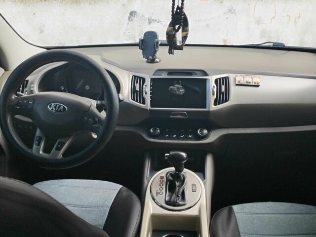 Серый Киа Sportage, объемом двигателя 2.4 л и пробегом 129 тыс. км за 309 $, фото 1 на Automoto.ua