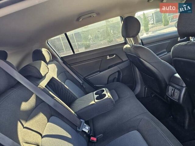 Серый Киа Sportage, объемом двигателя 2.36 л и пробегом 140 тыс. км за 12000 $, фото 12 на Automoto.ua