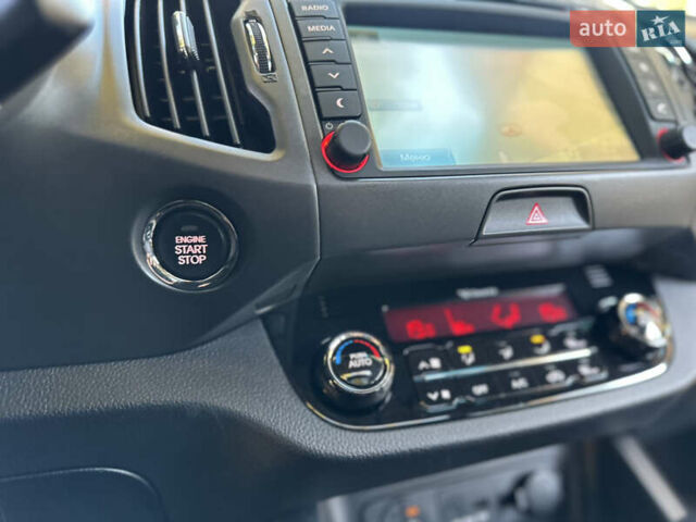 Серый Киа Sportage, объемом двигателя 2 л и пробегом 197 тыс. км за 14599 $, фото 124 на Automoto.ua