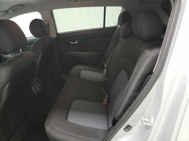 Серый Киа Sportage, объемом двигателя 2 л и пробегом 164 тыс. км за 12500 $, фото 9 на Automoto.ua