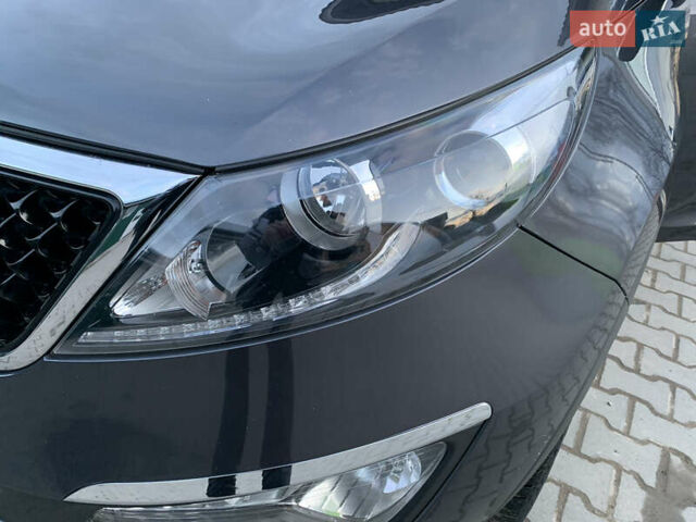 Сірий Кіа Sportage, об'ємом двигуна 1.7 л та пробігом 275 тис. км за 13000 $, фото 26 на Automoto.ua
