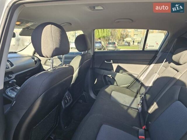 Серый Киа Sportage, объемом двигателя 2.36 л и пробегом 140 тыс. км за 12000 $, фото 13 на Automoto.ua