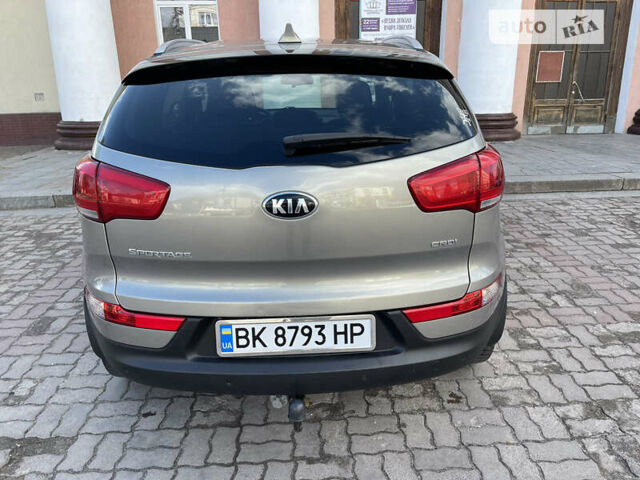 Сірий Кіа Sportage, об'ємом двигуна 2 л та пробігом 59 тис. км за 15500 $, фото 5 на Automoto.ua