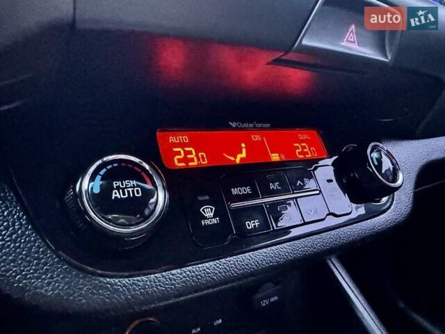 Серый Киа Sportage, объемом двигателя 2 л и пробегом 161 тыс. км за 13999 $, фото 30 на Automoto.ua