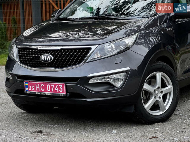 Серый Киа Sportage, объемом двигателя 2 л и пробегом 266 тыс. км за 15600 $, фото 3 на Automoto.ua