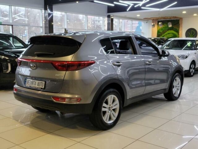 Серый Киа Sportage, объемом двигателя 1.7 л и пробегом 119 тыс. км за 18000 $, фото 3 на Automoto.ua