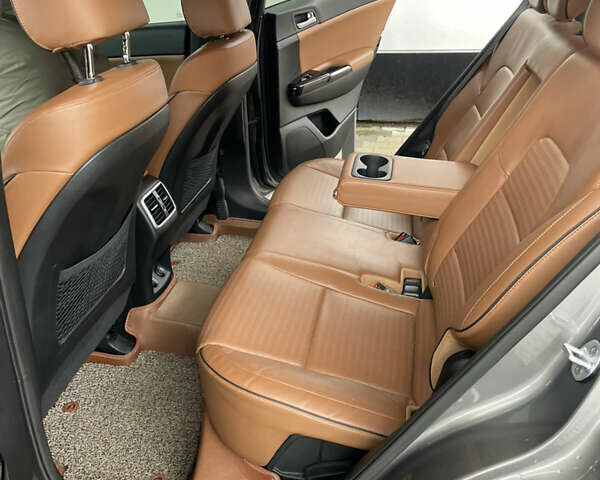 Серый Киа Sportage, объемом двигателя 2 л и пробегом 134 тыс. км за 20500 $, фото 33 на Automoto.ua
