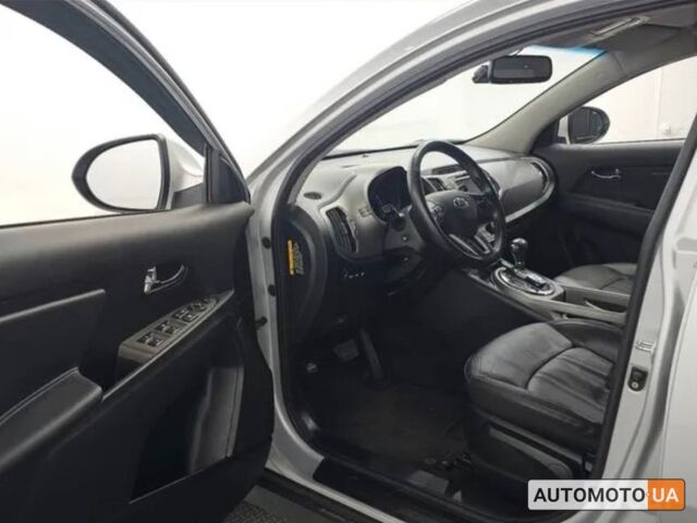 Серый Киа Sportage, объемом двигателя 2 л и пробегом 221 тыс. км за 4450 $, фото 6 на Automoto.ua