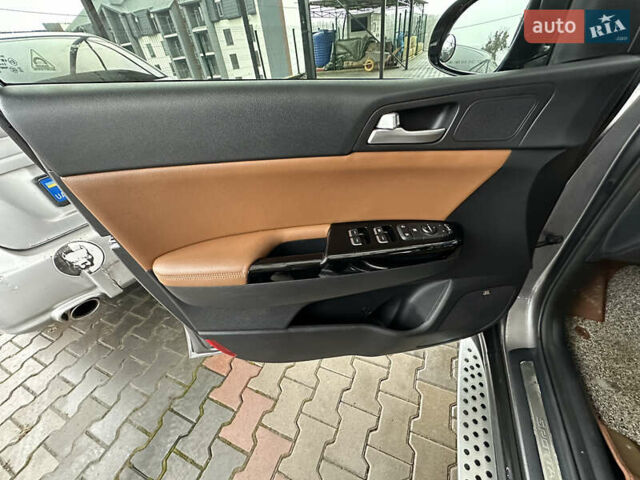 Серый Киа Sportage, объемом двигателя 2 л и пробегом 134 тыс. км за 20500 $, фото 39 на Automoto.ua