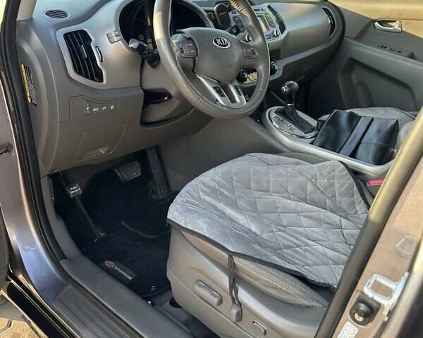 Серый Киа Sportage, объемом двигателя 2.36 л и пробегом 148 тыс. км за 11500 $, фото 12 на Automoto.ua