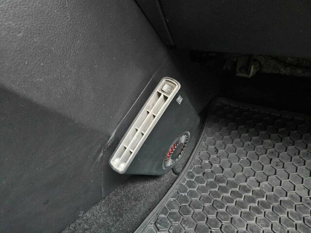 Серый Киа Sportage, объемом двигателя 1.6 л и пробегом 168 тыс. км за 12200 $, фото 12 на Automoto.ua