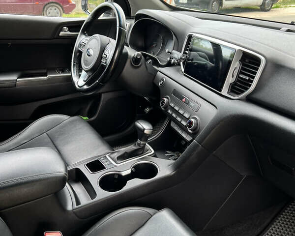 Сірий Кіа Sportage, об'ємом двигуна 2 л та пробігом 219 тис. км за 16500 $, фото 6 на Automoto.ua