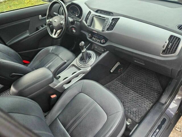 Серый Киа Sportage, объемом двигателя 1.6 л и пробегом 168 тыс. км за 12200 $, фото 8 на Automoto.ua