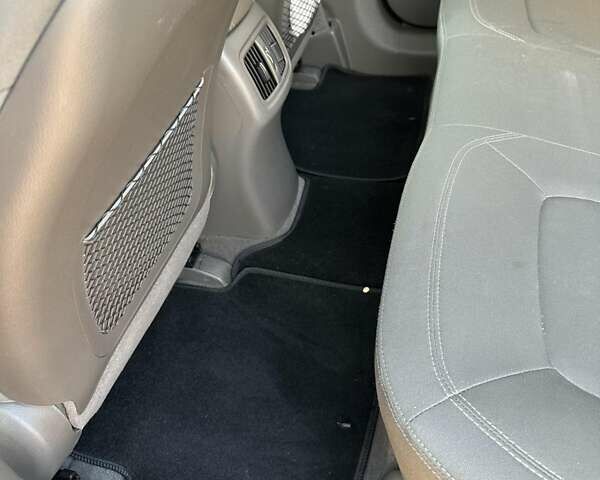 Серый Киа Sportage, объемом двигателя 2.36 л и пробегом 148 тыс. км за 11500 $, фото 7 на Automoto.ua