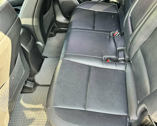 Сірий Кіа Sportage, об'ємом двигуна 2 л та пробігом 219 тис. км за 16500 $, фото 4 на Automoto.ua