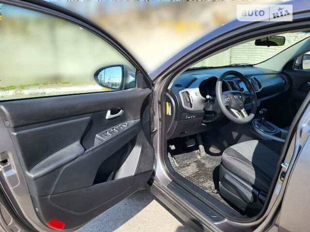 Сірий Кіа Sportage, об'ємом двигуна 2.36 л та пробігом 65 тис. км за 14500 $, фото 10 на Automoto.ua