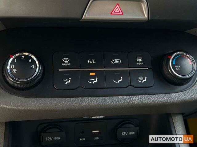 Сірий Кіа Sportage, об'ємом двигуна 2.4 л та пробігом 147 тис. км за 14700 $, фото 14 на Automoto.ua