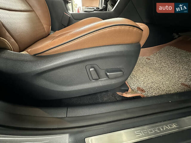 Серый Киа Sportage, объемом двигателя 2 л и пробегом 134 тыс. км за 20500 $, фото 47 на Automoto.ua